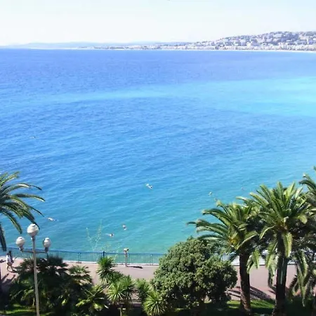 Lejlighed Pj - Dine On The Balcony At A Sleek Writer's Loft And Enjoy The View *